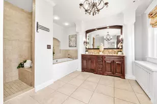 718 Clinton Springs Ave, Cincinnati, OH 45229 - Photo 29