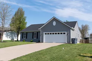 2046 Whispering Willow Ln, Batavia Township, OH 45102 - Photo 3