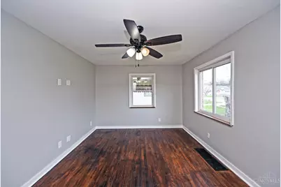 39 Laurel Avenue, Springfield Township, OH 45216 - Photo 5