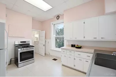 3990 Beechwood Avenue, Cincinnati, OH 45229 - Photo 17