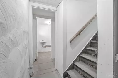 3990 Beechwood Avenue, Cincinnati, OH 45229 - Photo 49