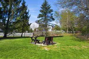 8080 Kings Ct, Hamilton Township, OH 45039 - Photo 5