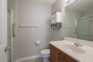 12060 Regency Run Ct, Springfield Township, OH 45240 - Photo 19