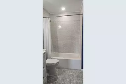 10731 Valiant Drive, Cincinnati, OH 45231 - Photo 9