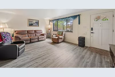 5577 Sunnywoods Lane, Green Township, OH 45239 - Photo 7