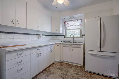 4760 Clevesdale Drive, Cincinnati, OH 45238 - Photo 9