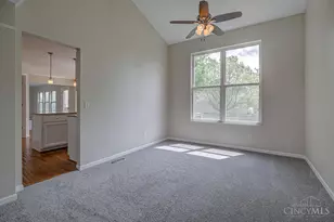8796 Carey Woods Ln, West Chester, OH 45069 - Photo 11