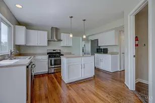 8796 Carey Woods Ln, West Chester, OH 45069 - Photo 13