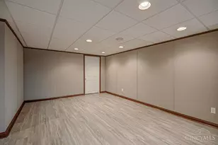 8796 Carey Woods Ln, West Chester, OH 45069 - Photo 41