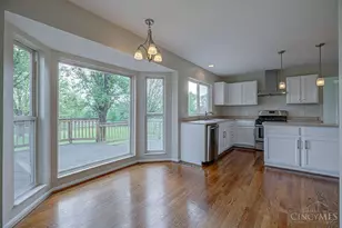 8796 Carey Woods Ln, West Chester, OH 45069 - Photo 19