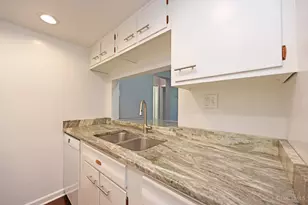 945 Parkside Pl, Cincinnati, OH 45202 - Photo 11