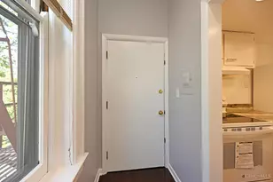 945 Parkside Pl, Cincinnati, OH 45202 - Photo 7