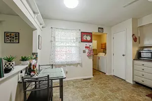 2009 Sunset Dr, Hamilton, OH 45013 - Photo 11