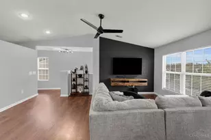 1320 Twin Spires Dr, Batavia, OH 45103 - Photo 7