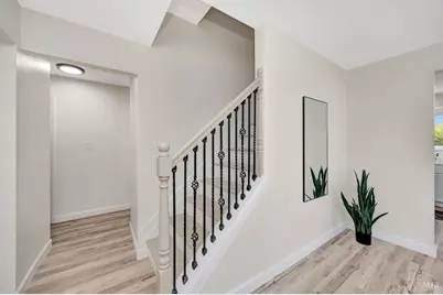 1073 Peachtree Court, Cincinnati, OH 45231 - Photo 7