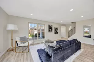 1073 Peachtree Ct, Cincinnati, OH 45231 - Photo 11