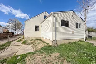 8456 Jackies Dr, Colerain Township, OH 45239 - Photo 5