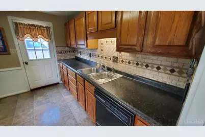 7 Apache Court, Loveland, OH 45140 - Photo 9