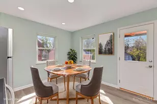 3041 Crestmoor Ln, Green Township, OH 45238 - Photo 13