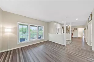 1034 Hill Top Ln, Franklin Township, OH 45120 - Photo 23