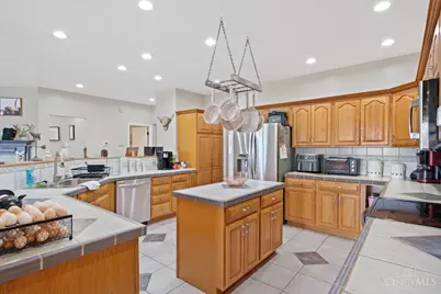 1034 Hill Top Lane, Franklin Township, OH 45120 - Photo 9