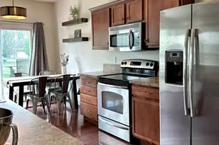 292 Hennepin Dr, Hamilton Township, OH 45039 - Photo 7