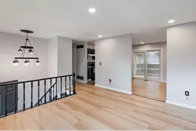 9925 Grasscreek Court, Cincinnati, OH 45231 - Photo 7