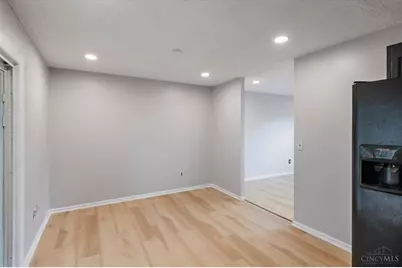 9925 Grasscreek Court, Cincinnati, OH 45231 - Photo 11