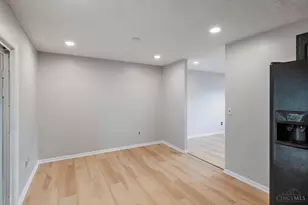 9925 Grasscreek Ct, Cincinnati, OH 45231 - Photo 11