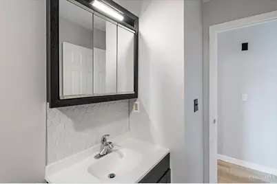 9925 Grasscreek Court, Cincinnati, OH 45231 - Photo 15