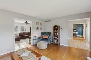 1129 Avalon Dr, Hamilton Township, OH 45039 - Photo 9