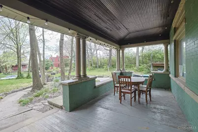 452 Riddle Road, Cincinnati, OH 45220 - Photo 3