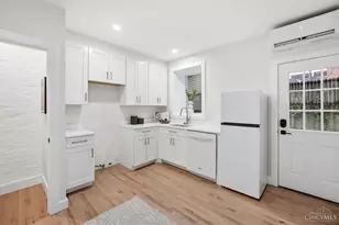 989 Parkside Pl, Cincinnati, OH 45202 - Photo 9