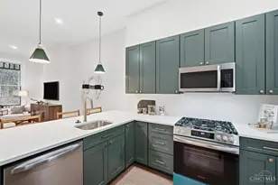 989 Parkside Pl, Cincinnati, OH 45202 - Photo 3