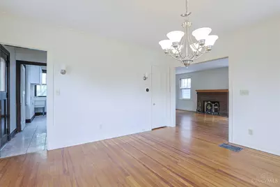 115 E Mills Avenue, Wyoming, OH 45215 - Photo 17