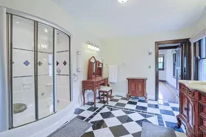 115 E Mills Avenue, Wyoming, OH 45215 - Photo 27