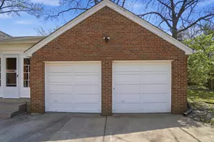 2753 Werkastle Ln, Cincinnati, OH 45211 - Photo 45