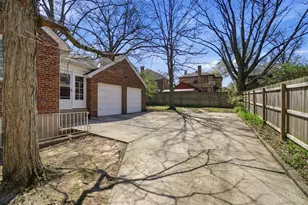 2753 Werkastle Ln, Cincinnati, OH 45211 - Photo 41