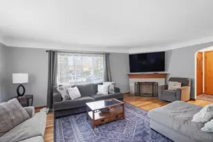 2753 Werkastle Ln, Cincinnati, OH 45211 - Photo 7