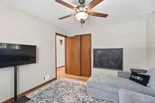 2753 Werkastle Ln, Cincinnati, OH 45211 - Photo 23