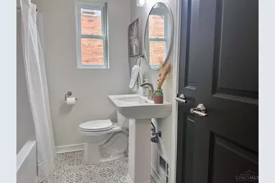 3762 N Broadlawn Circle, Silverton, OH 45236 - Photo 7