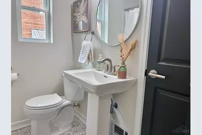 3762 N Broadlawn Circle, Silverton, OH 45236 - Photo 9