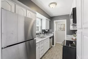3863 Homewood Rd, Mariemont, OH 45227 - Photo 11