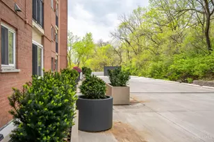 880 Rue De La Paix, Cincinnati, OH 45220 - Photo 5