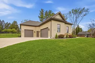1599 Fox Trail, Bellbrook, OH 45305 - Photo 7