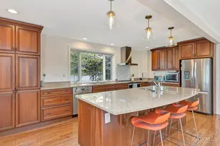 6999 Rowan Hill Dr, Mariemont, OH 45227 - Photo 5
