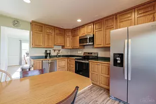 8731 Beckys Ridge Dr, Cincinnati, OH 45251 - Photo 15