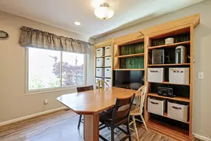 8731 Beckys Ridge Dr, Cincinnati, OH 45251 - Photo 17