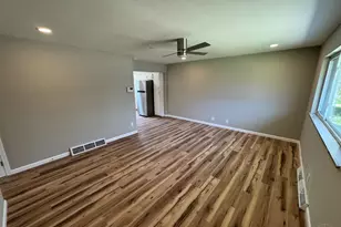 221 Chamberlin Dr, Hamilton, OH 45013 - Photo 3