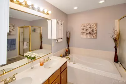 5927 Castlewood Crossing, Miami Township, OH 45150 - Photo 21